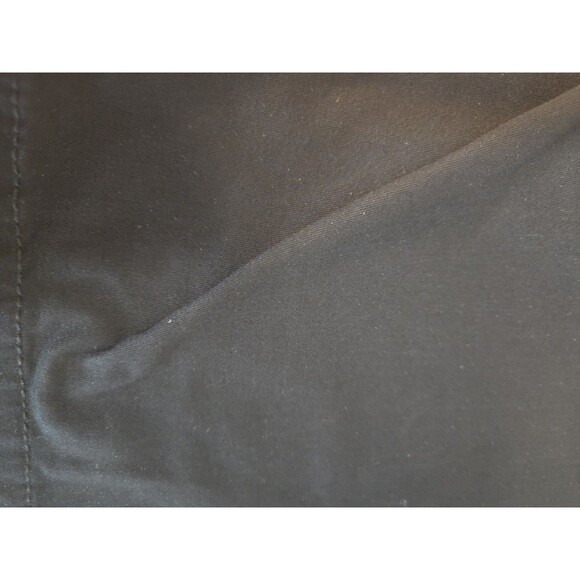 Dockers women's size 8 black bermuda shorts 10" inseam workwear classic - Picture 11 of 11